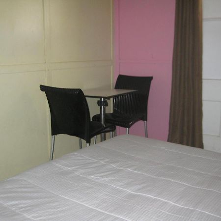 Australian Hotel Winton Budget Hotel Accommodation Exteriör bild
