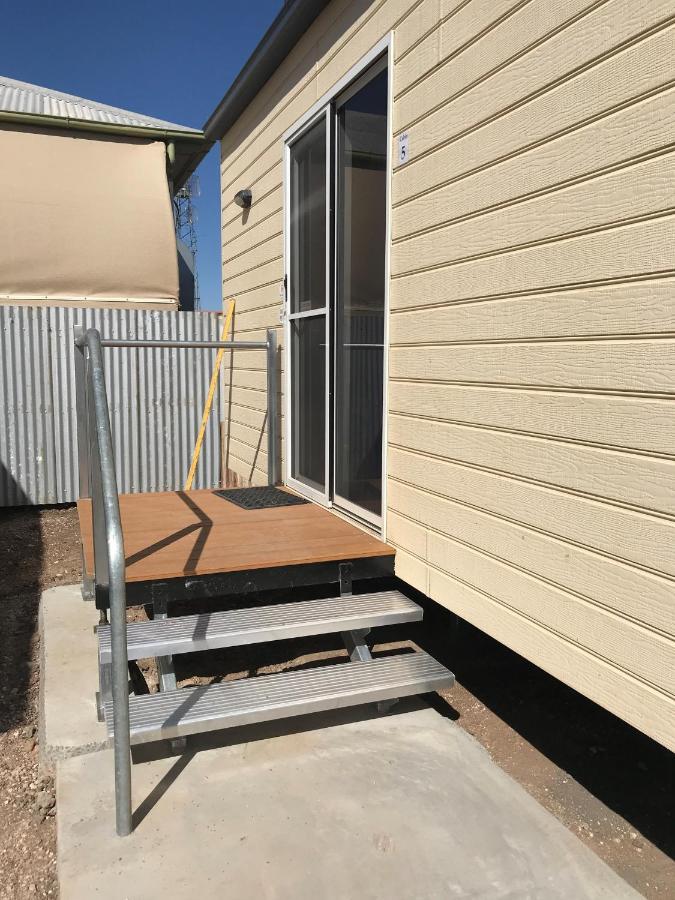 Australian Hotel Winton Budget Hotel Accommodation Exteriör bild