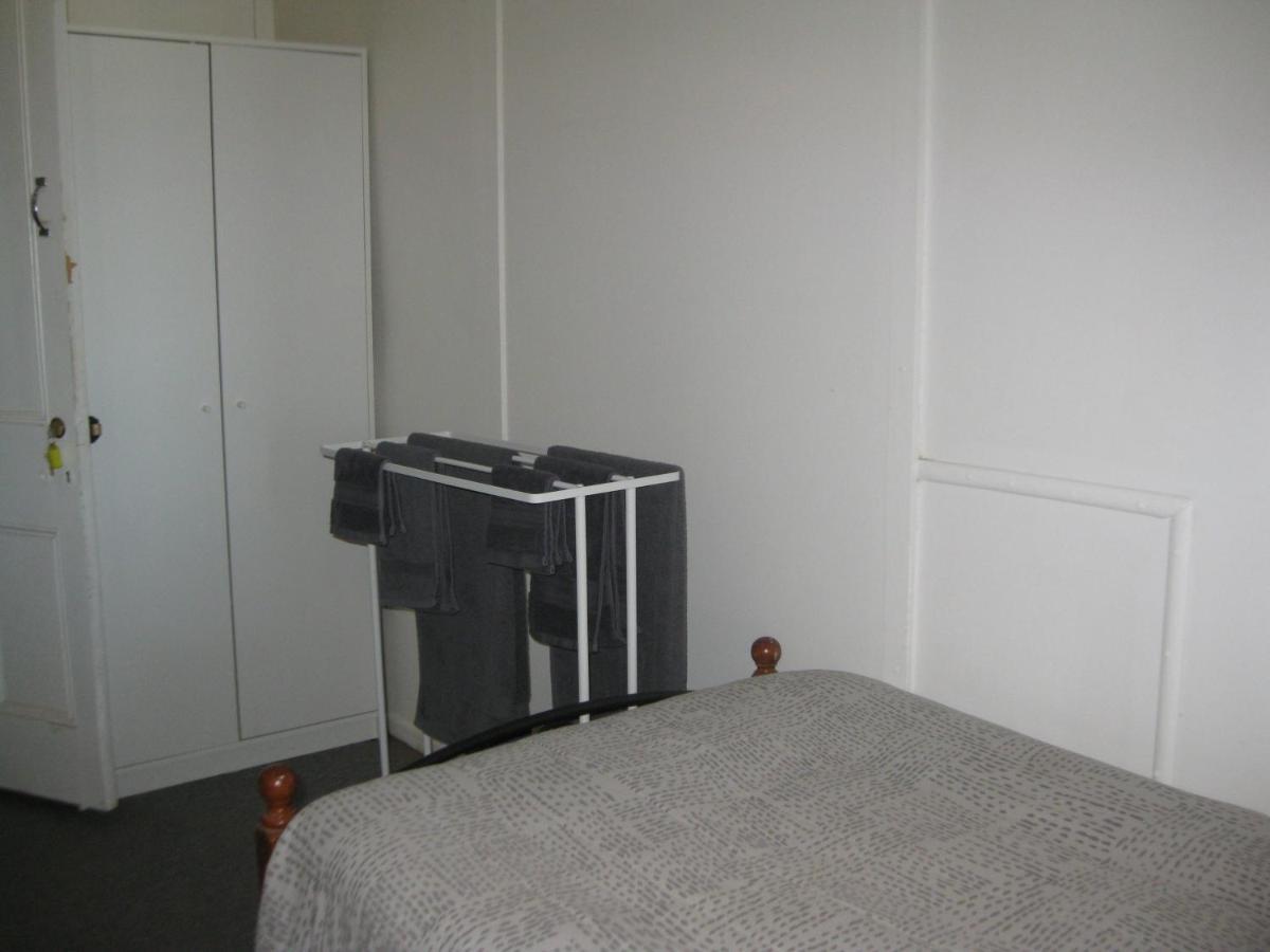 Australian Hotel Winton Budget Hotel Accommodation Exteriör bild